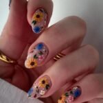 Gorgeous Flower Nail Designs For Your Next Garden-Inspired Mani (1)